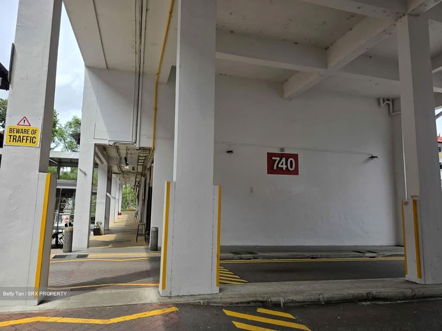 Bedok Reservoir Road (D16), Shop House #546337691